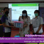 งานเทคโนโลยีสารสนเทศ สำนักวิทยบริการฯ มอบอุปกรณ์ชุดบอร์ดสมองกลฝังตัวพร้อมเซนเซอร์ (Kidbright SRRU Kit) ให้เเก่ตัวเเทนจากคณะทั้ง 6 คณะ